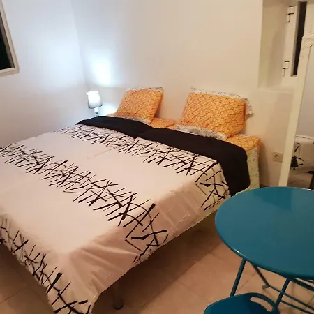 Casa Eloy Гостевой дом Сетубал